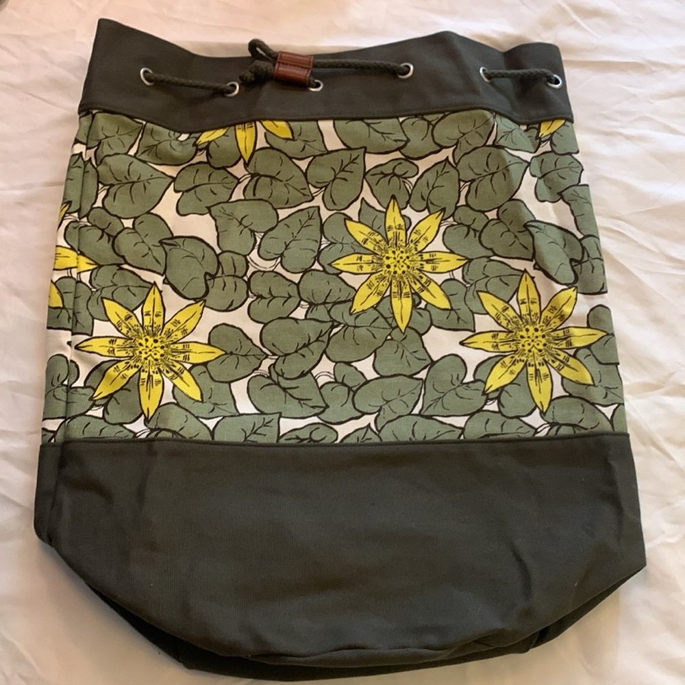 JW Anderson x Uniqlo Shoulder Bag - Picture 3 of 10